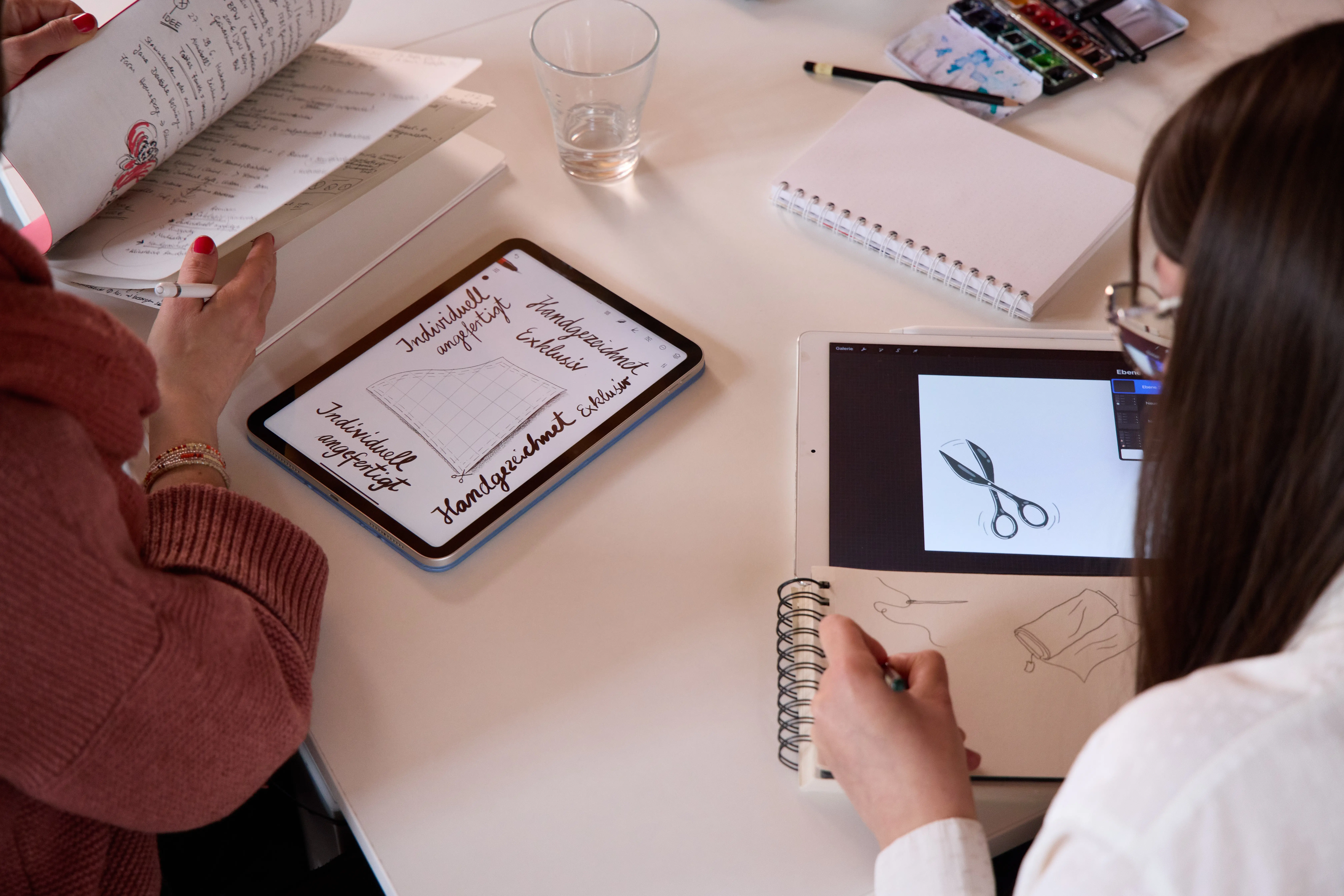 Exklusive Laptoptaschen und Zubehörtaschen von Kent Studio – maßgeschneidert und nachhaltig produziert in Portugal. Ideal für Hotels und Unternehmen, die auf einzigartige Designprodukte setzen. Gestalten Sie Ihr eigenes Produkt jetzt!